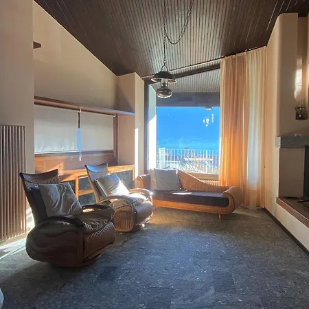 The Tree - View And Terrace Sala Comacina