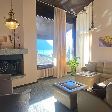 The Tree - View And Terrace Sala Comacina